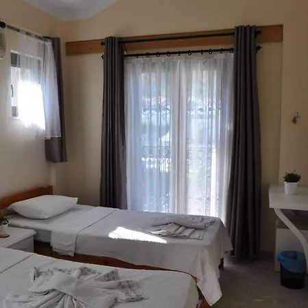 Olive Ovacik フェティエ